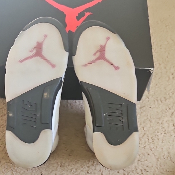 2020 Jordan 5 Fire Red. White and Red High-Top Sneakers. - Picture 6 of 7